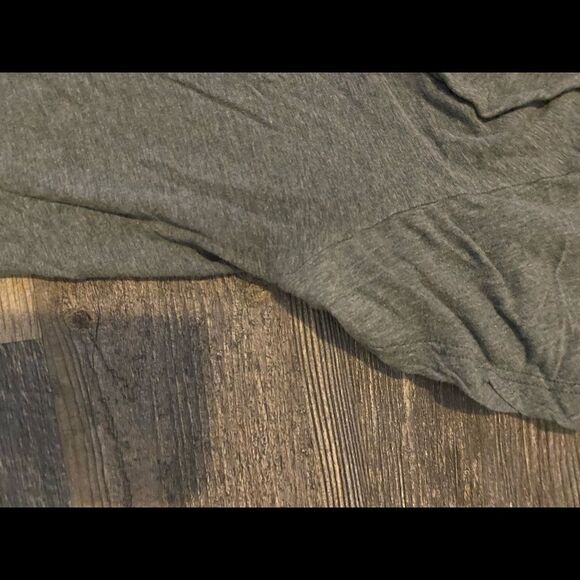 [LNA] deep V neck t shirt GUC#2 - Picture 3 of 5